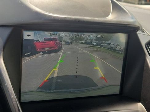Used 2019 Ford Escape SE FWD image 25