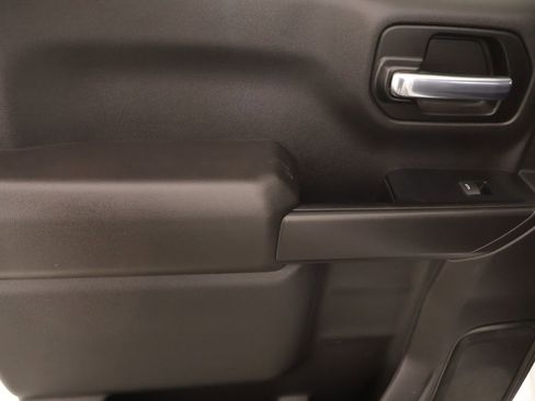 Used 2022 Chevrolet Silverado 1500 LT w/ Z71 Off-Road Package image 16