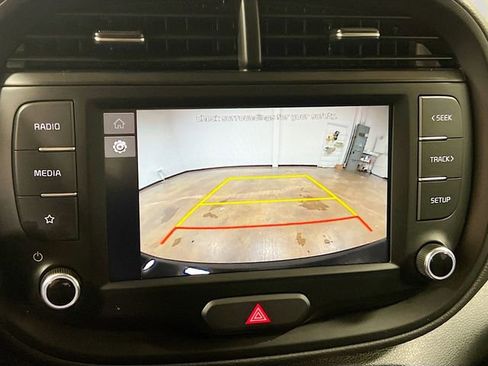 Certified 2025 Kia Soul LX image 13