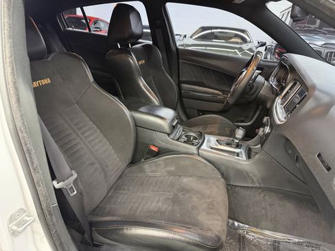 Used 2017 Dodge Charger R/T image 24
