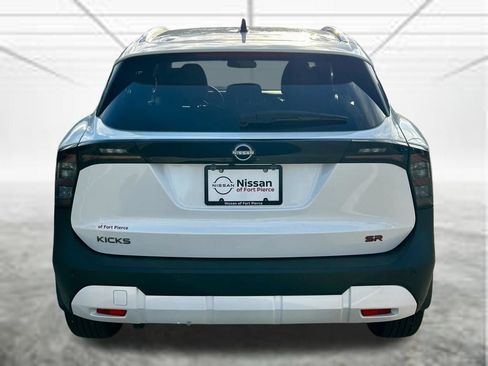 New 2026 Nissan Kicks SR FWD image 7