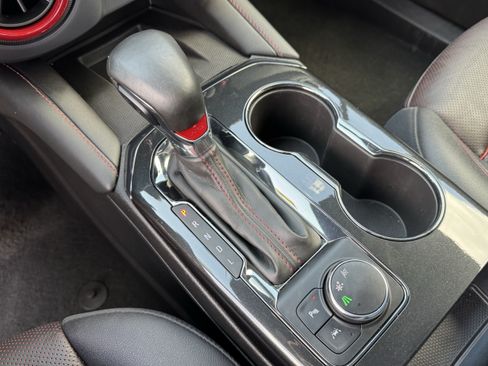 Used 2025 Chevrolet Blazer RS FWD image 19