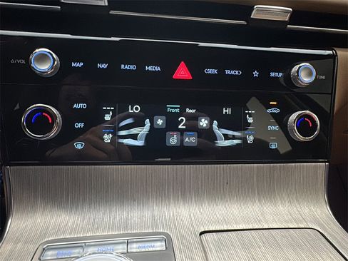 Certified 2025 Genesis G80 2.5T Advanced image 28