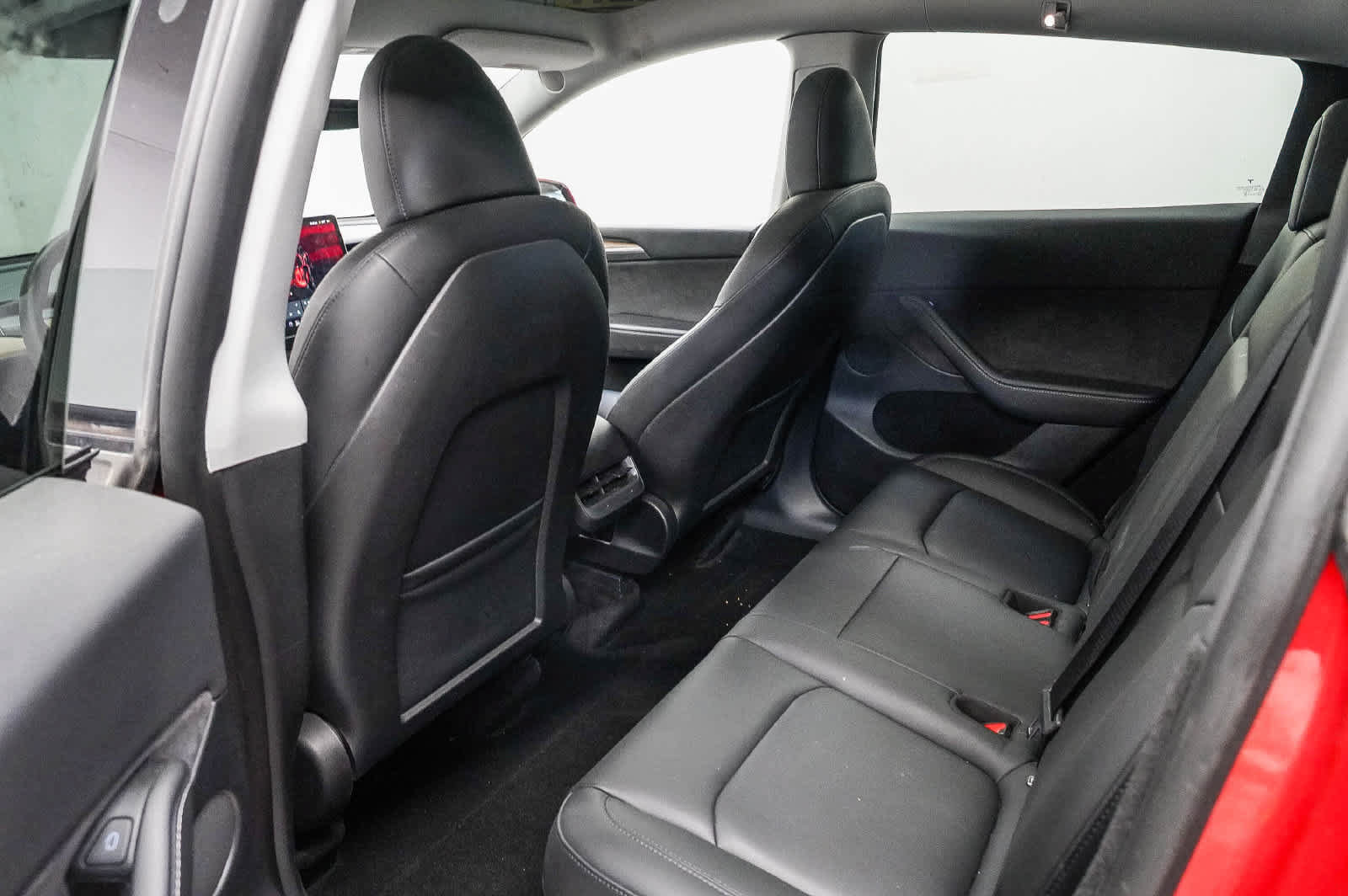 Used 2022 Tesla Model Y Long Range AWD/4WD image 18