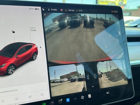 Used 2021 Tesla Model Y Long Range image 48