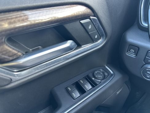 Used 2022 Chevrolet Silverado 1500 LT Trail Boss w/ Convenience Package II image 24