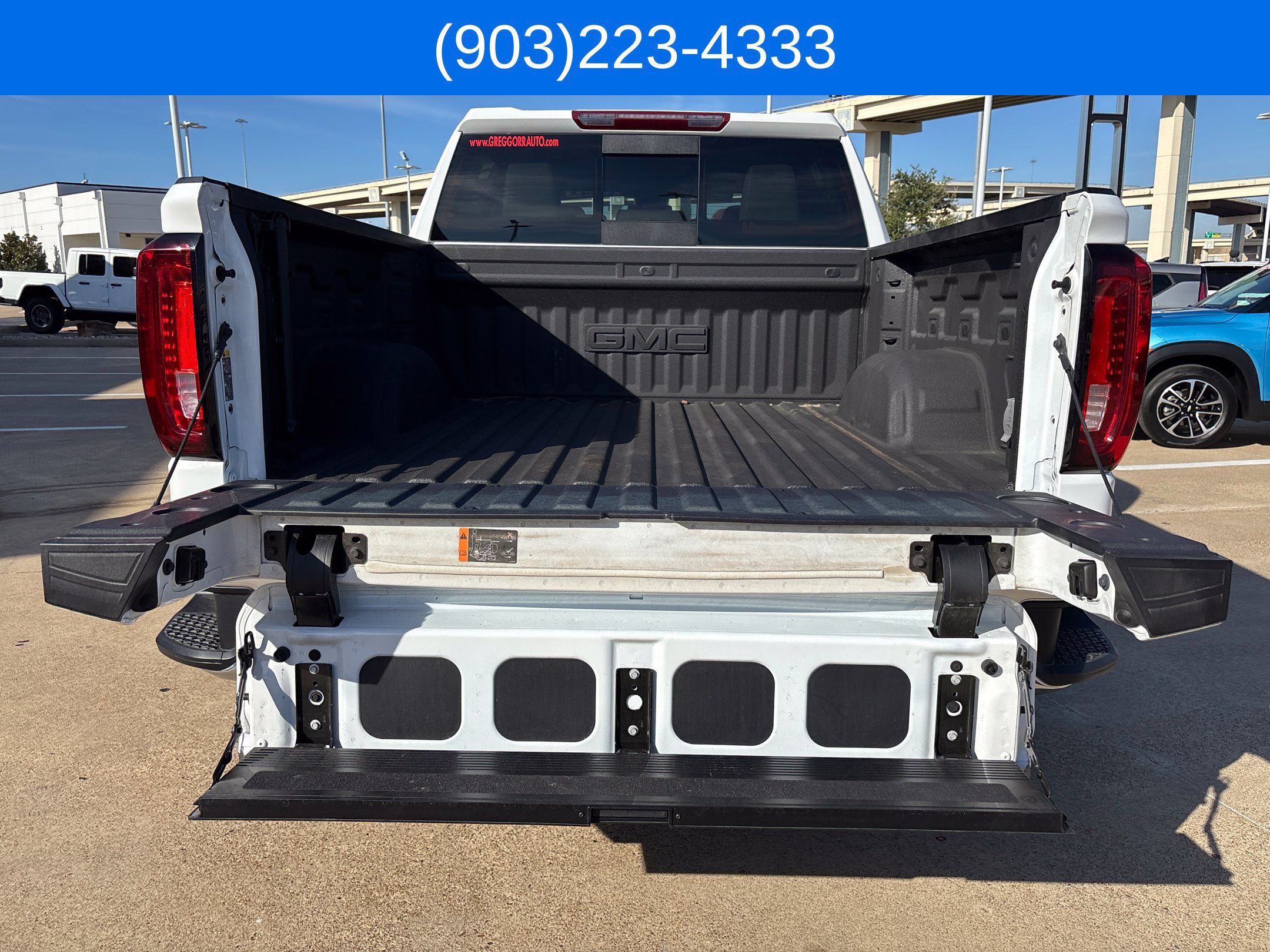 Used 2024 GMC Sierra 1500 SLT w/ SLT Premium Plus Package AWD/4WD image 13