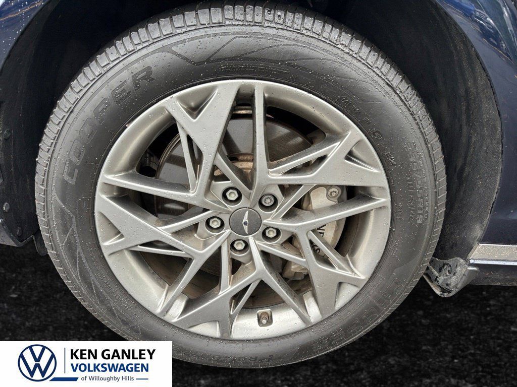 Used 2023 Genesis GV70 2.5T w/ Advanced Package AWD/4WD image 9