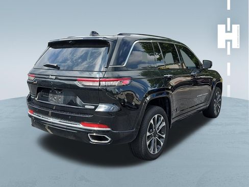 Used 2023 Jeep Grand Cherokee Overland w/ Luxury Tech Group IV AWD/4WD image 3