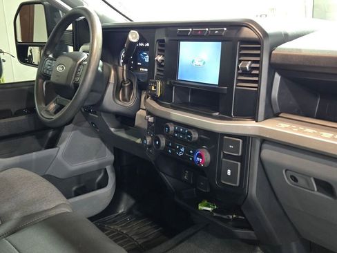 Used 2024 Ford F250 XL w/ XL Off-Road Package image 8