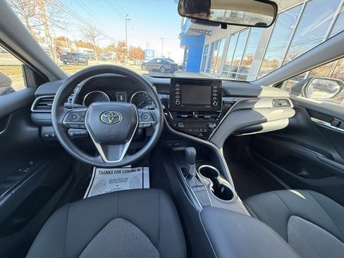 Used 2024 Toyota Camry LE image 6