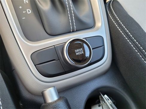 New 2025 Hyundai Venue SEL image 18