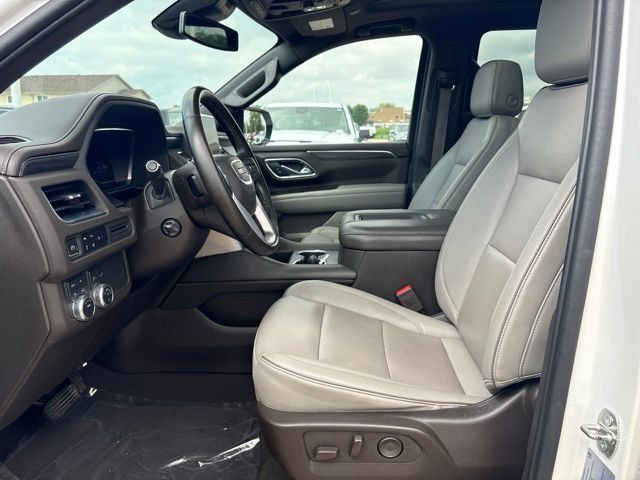 Used 2023 GMC Yukon SLT w/ SLT Premium Package AWD/4WD image 12