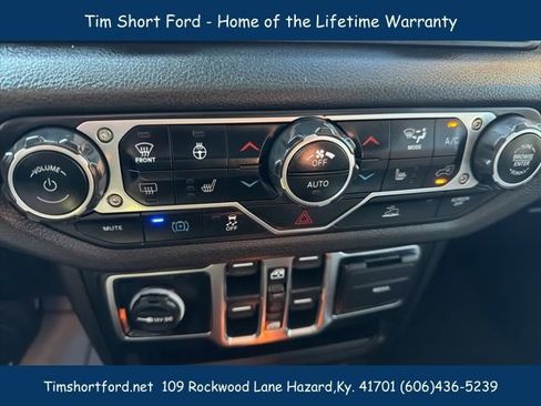 Used 2024 Jeep Wrangler Unlimited w/ Convenience Group image 13