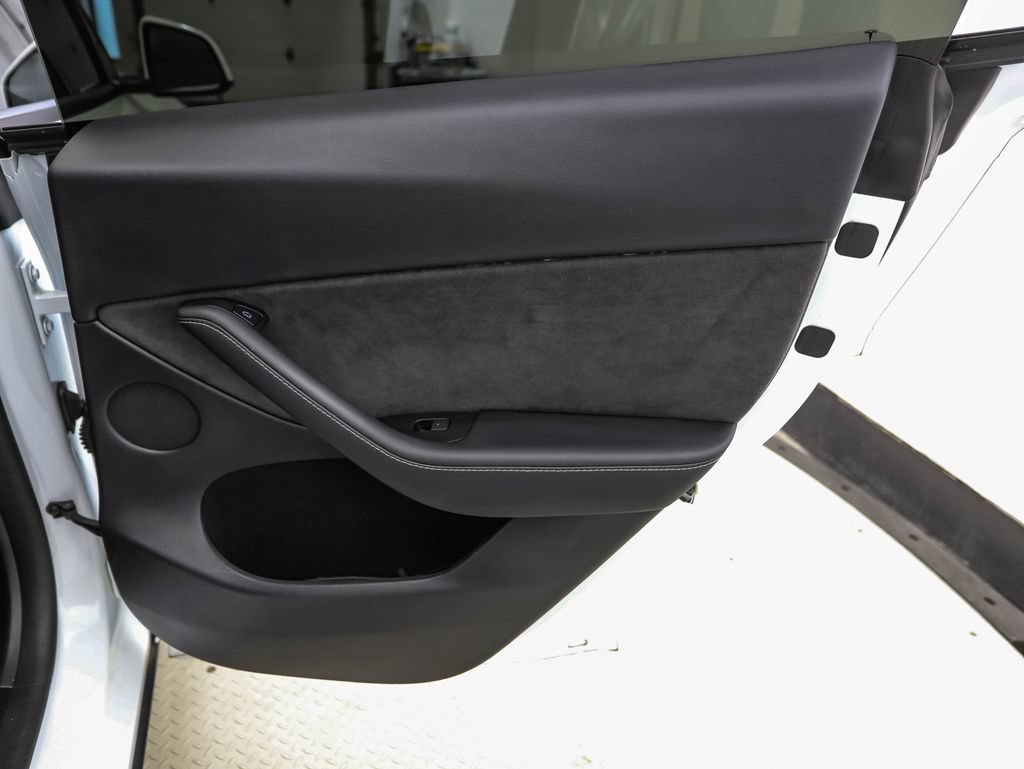 Used 2023 Tesla Model Y Long Range AWD/4WD image 22