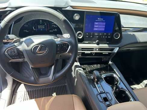 Used 2025 Lexus RX 350 FWD w/ Technology Package image 21