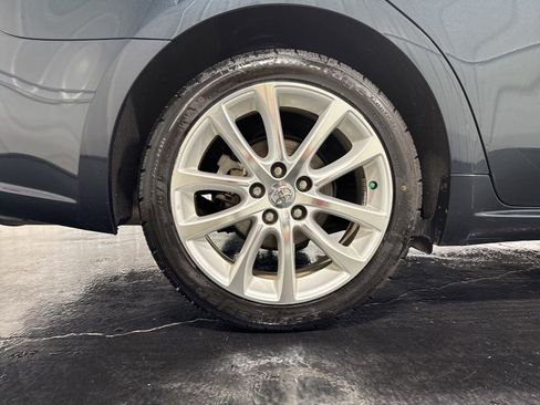 Used 2015 Toyota Avalon Limited w/ Technology Package FWD image 8