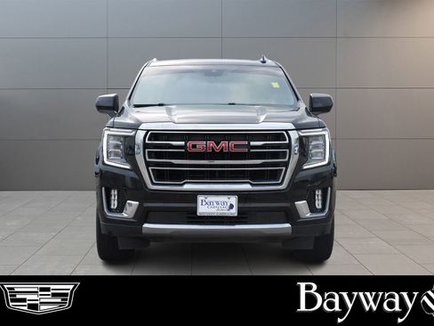 Used 2023 GMC Yukon SLT RWD image 2