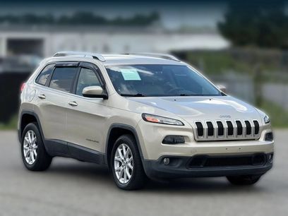 Used 2015 Jeep Cherokee Latitude w/ Comfort/Convenience Group