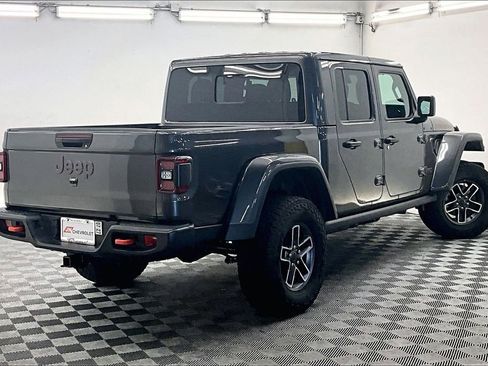 Used 2025 Jeep Gladiator Mojave image 12
