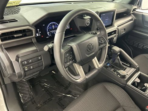 Used 2026 Toyota 4Runner SR5 AWD/4WD image 12