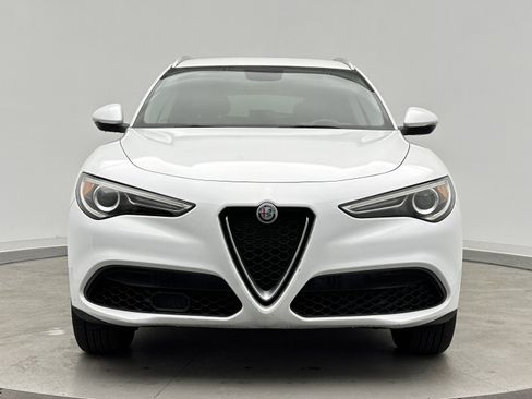 Used 2019 Alfa Romeo Stelvio image 2