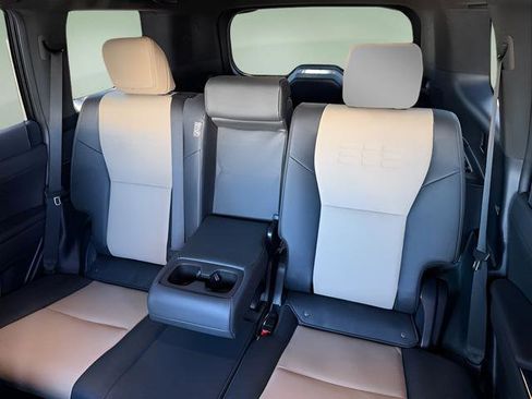 Used 2024 Lexus GX 550 image 22