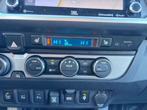 Used 2023 Toyota Tacoma Limited image 23