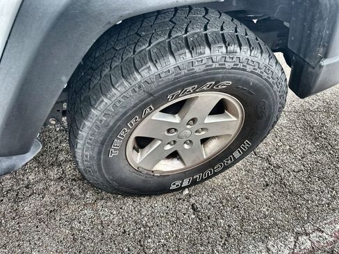 Used 2013 Jeep Wrangler Sport image 6