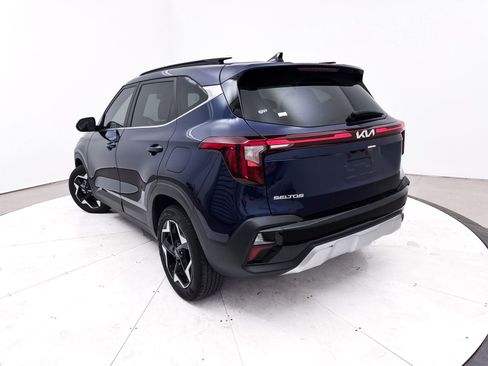 Certified 2024 Kia Seltos EX image 2