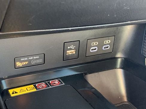 Used 2025 Toyota Camry SE w/ Multimedia Upgrade Package image 27