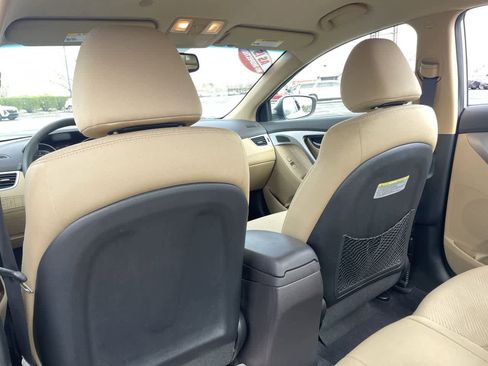 Used 2013 Hyundai Elantra GLS w/ Preferred Pkg image 19