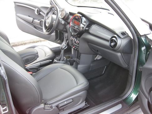 Used 2015 MINI Cooper 2-Door Hardtop image 27