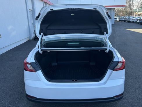 Used 2025 Toyota Camry LE image 12