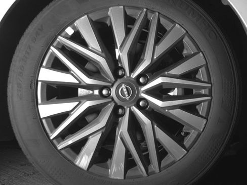 Used 2025 Nissan Altima 2.5 SV FWD image 16