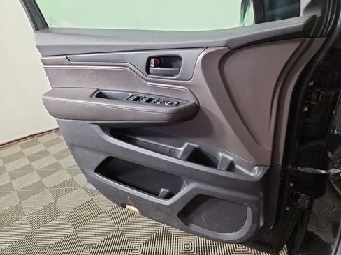 Used 2018 Honda Odyssey EX image 28