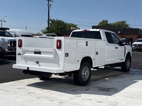 New 2026 Ford F350 4x4 SuperCab Super Duty image 3