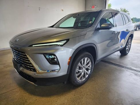 Certified 2026 Buick Enclave Preferred FWD image 8