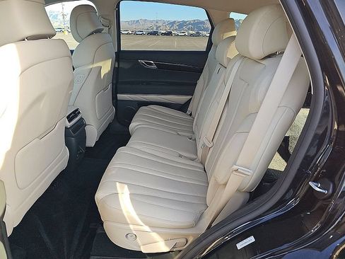 Used 2025 Genesis GV80 2.5T Standard AWD/4WD image 7