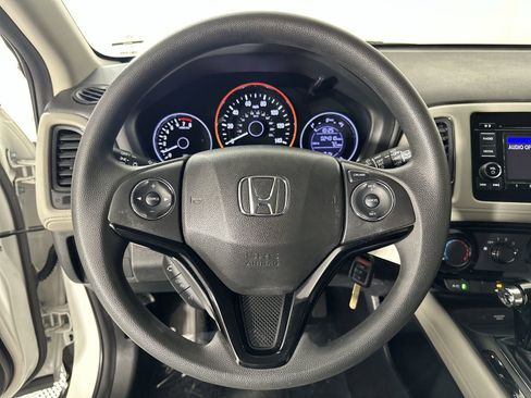 Used 2021 Honda HR-V LX image 14