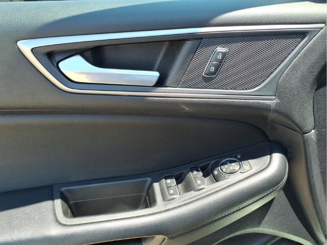Used 2022 Ford Edge SEL AWD/4WD image 11