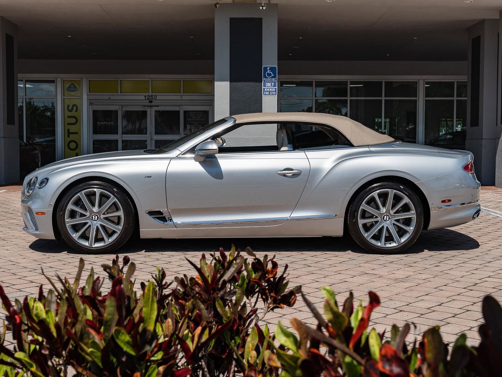 Used 2022 Bentley Continental GT AWD/4WD image 33