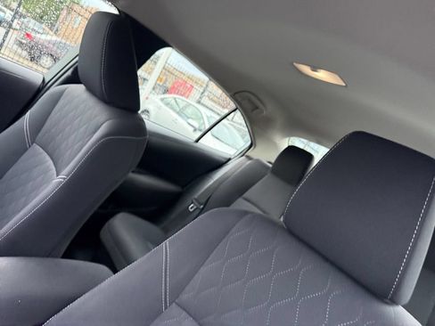 Used 2023 Toyota Corolla LE w/ LE Convenience Package FWD image 29