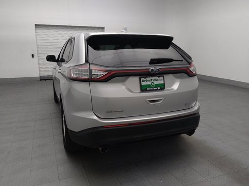 Used 2017 Ford Edge SE FWD image 6