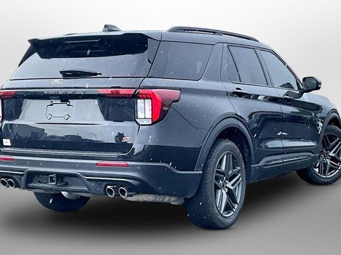 Used 2025 Ford Explorer ST AWD/4WD image 11
