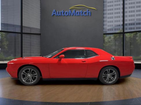 Used 2020 Dodge Challenger R/T image 5