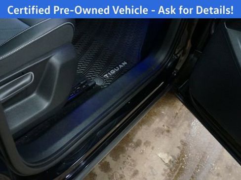Certified 2025 Volkswagen Tiguan SE w/ Panoramic Sunroof Package image 63