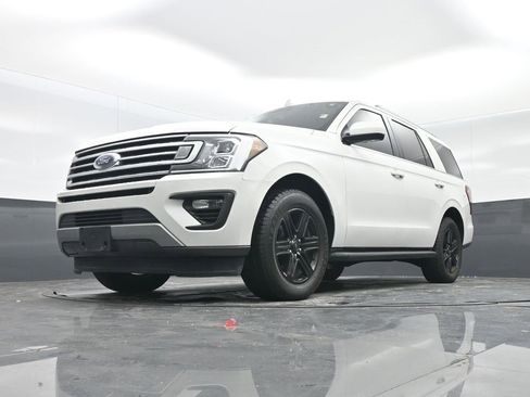 Used 2021 Ford Expedition XLT image 25