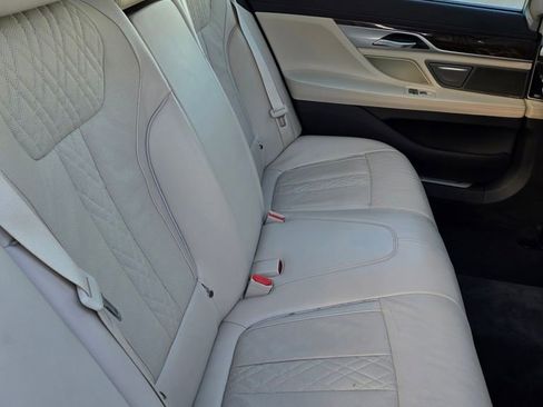 Used 2020 BMW 740i w/ Premium Package image 51