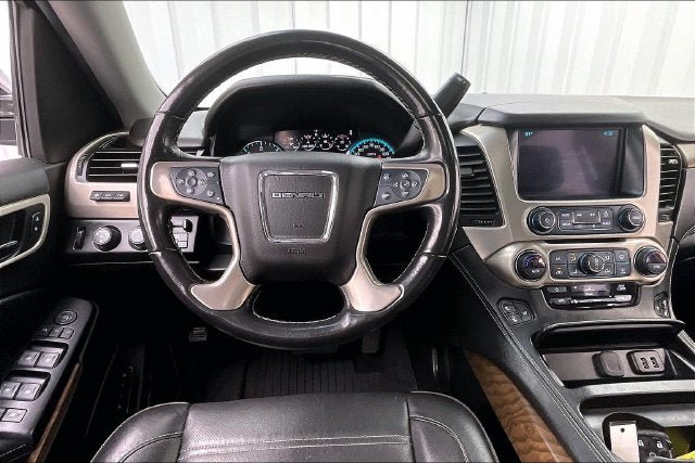 Used 2019 GMC Yukon XL Denali w/ Denali Ultimate Package AWD/4WD image 5